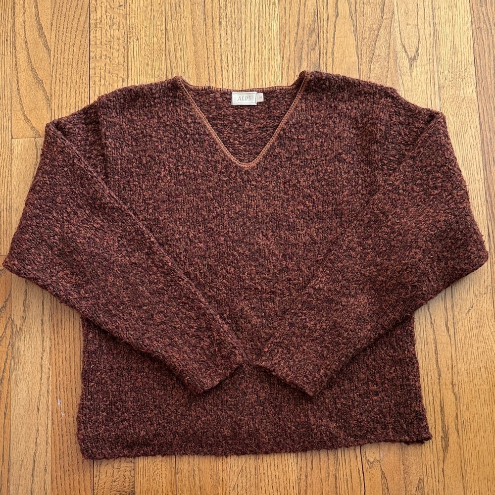 ALPS Maroon Textured V-Neck Sweater — Size Medium — Excellent Condition